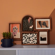 Load image into Gallery viewer, Wallnut myndarammi
